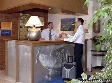 Kyriad Direct Lyon Eurexpo 호텔 3*