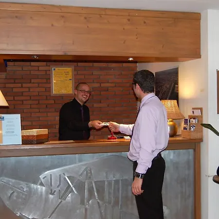 Kyriad Direct Lyon Eurexpo Hotel 3*