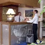 Kyriad Direct Lyon Eurexpo Hotel 3*