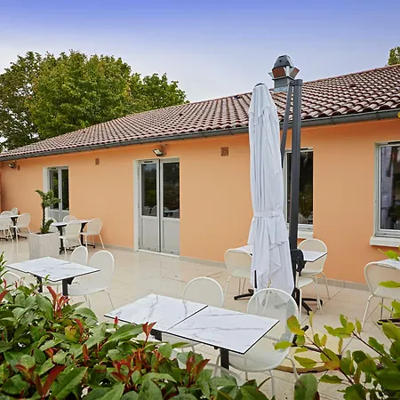 Kyriad Direct Lyon Eurexpo Hotel