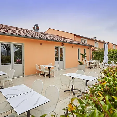 Kyriad Direct Lyon Eurexpo Hotel Bron