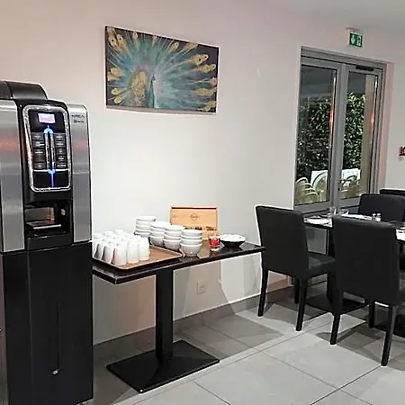 Kyriad Direct Lyon Eurexpo 3* Bron