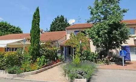 Kyriad Direct Lyon Eurexpo Брон
