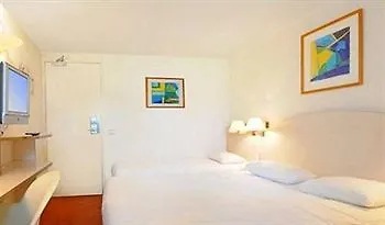 Kyriad Direct Lyon Eurexpo 3*